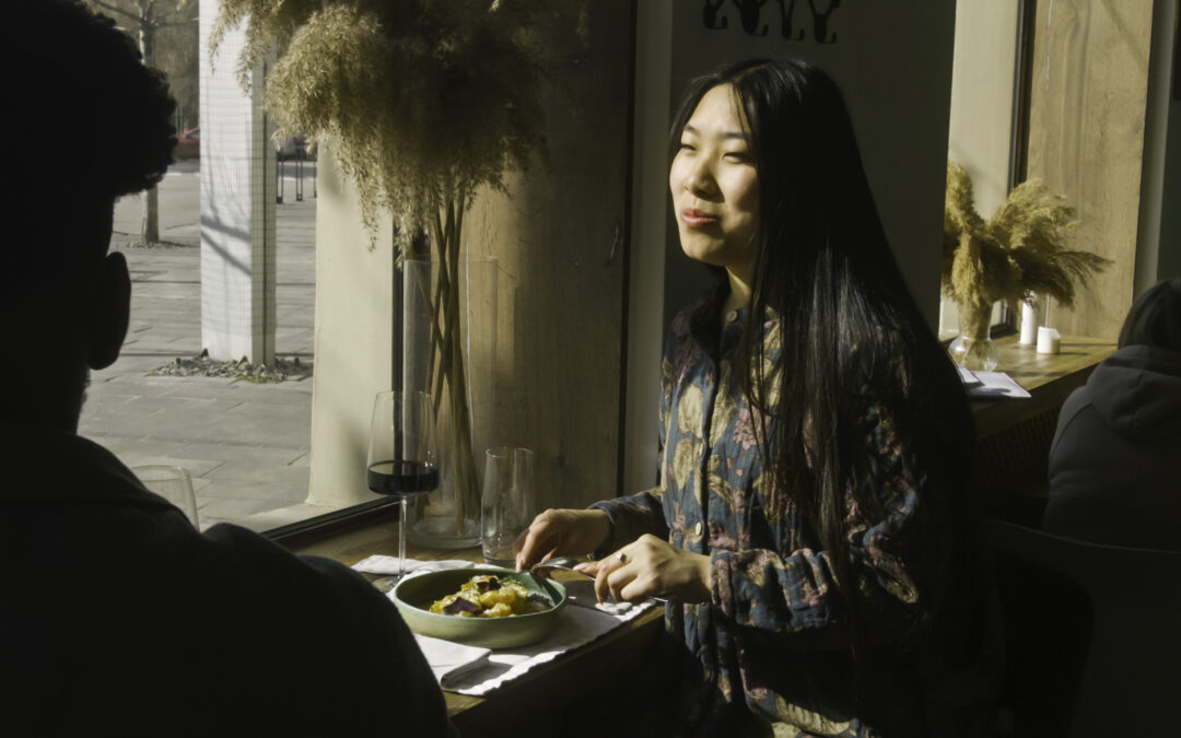 How Awareness Through Eating Deepens Your Mind-Body Connection