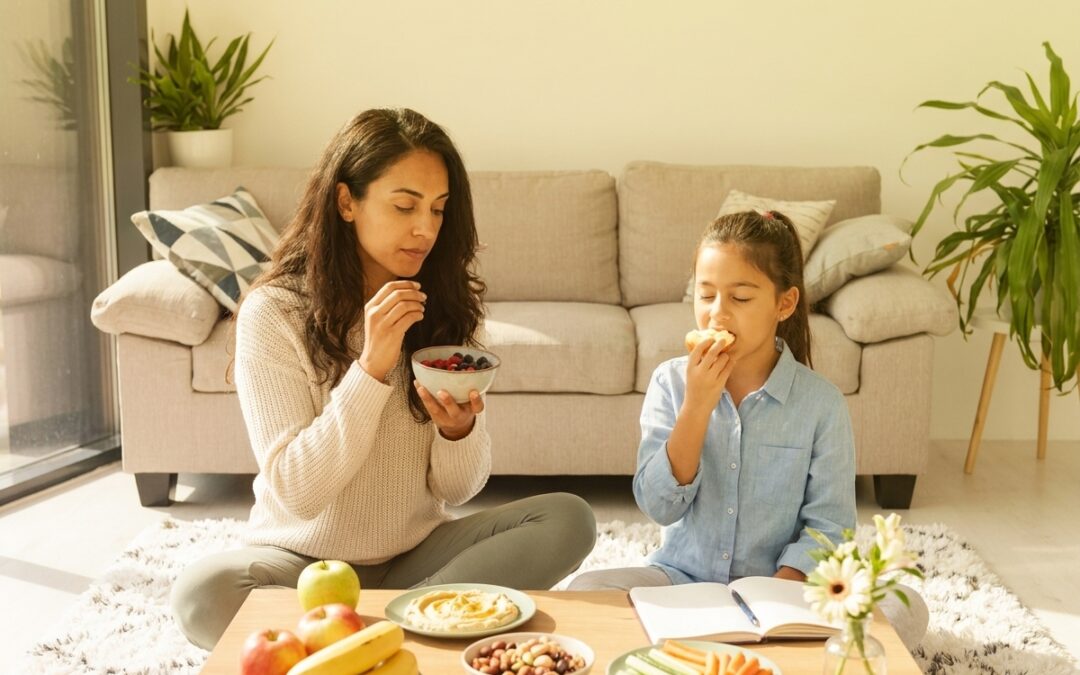 Turn Your Phone into a Pause: Using a Mindful Eating App to Reconnect with Your Body